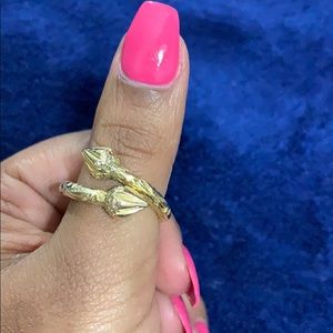 Gold thumb ring